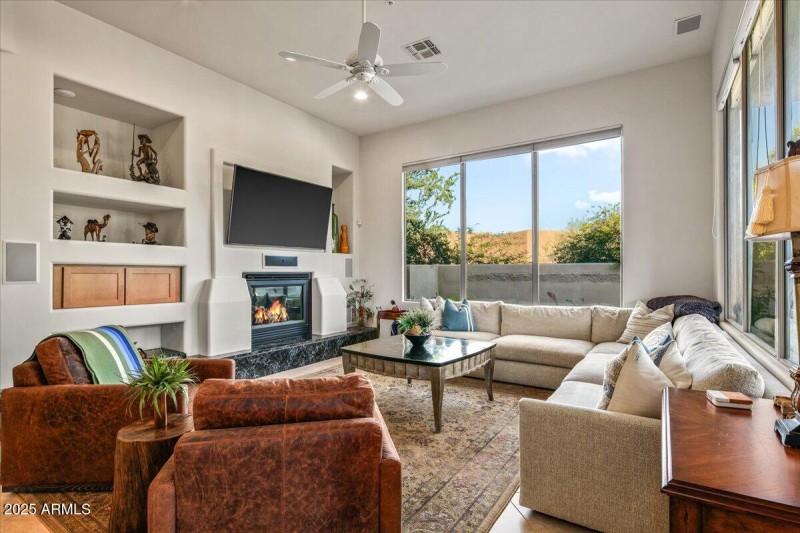 31-Family Room