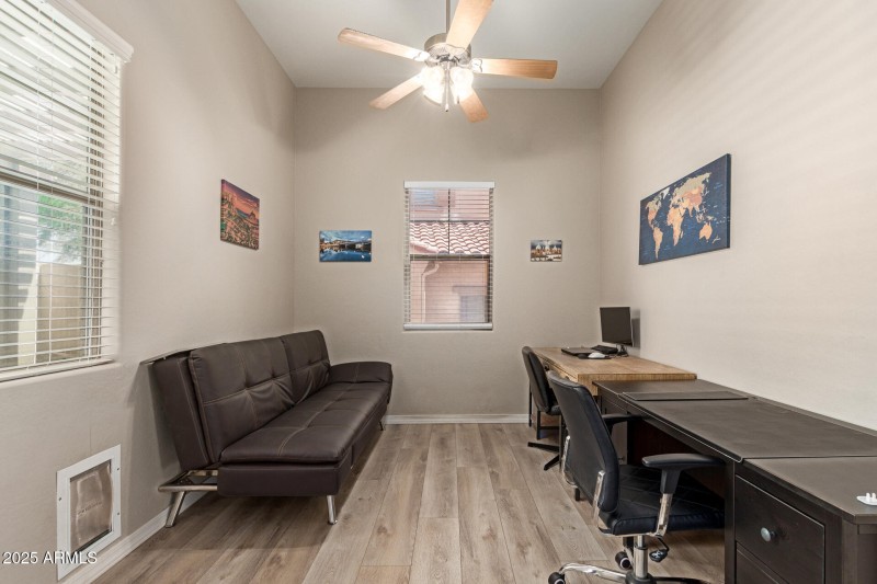 3635 W McCauley CT