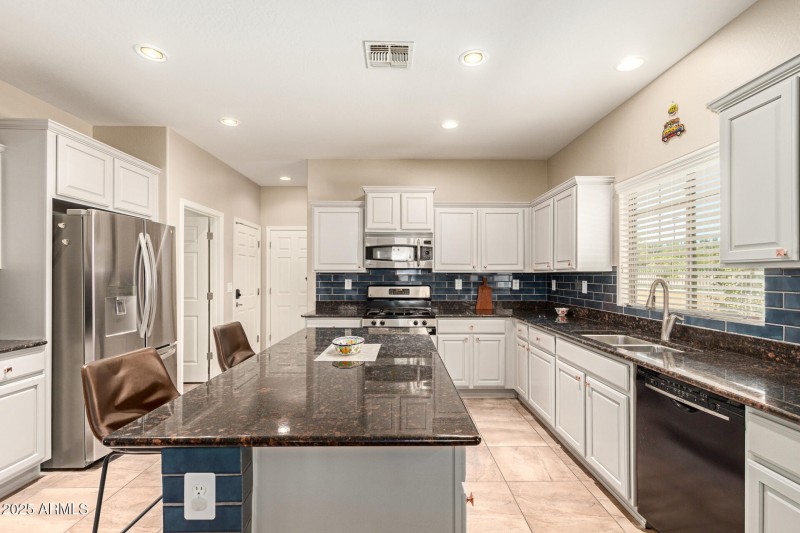3635 W McCauley CT