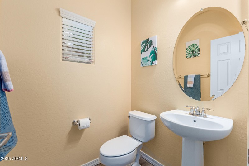 3635 W McCauley CT