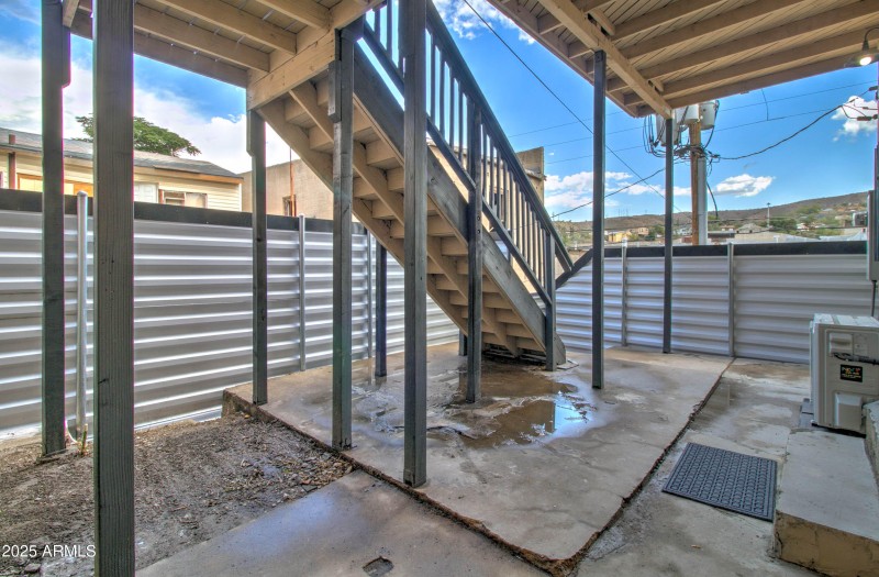 195 Nash Ave-8