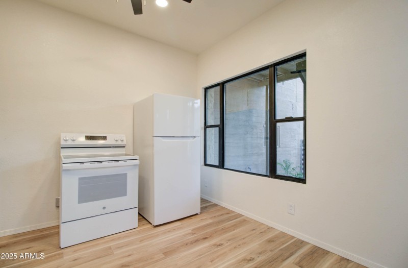 195 Nash Ave-23