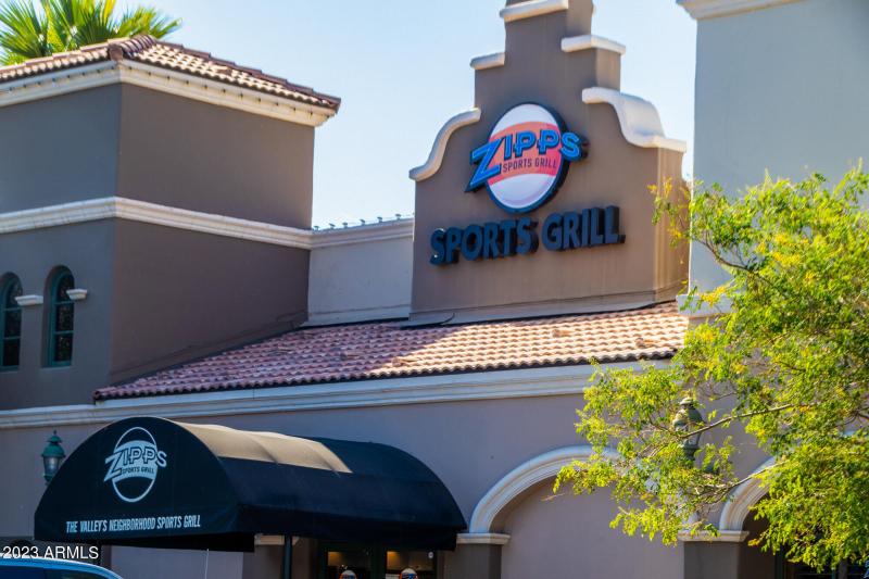 7270 E Loma Ln Zipps