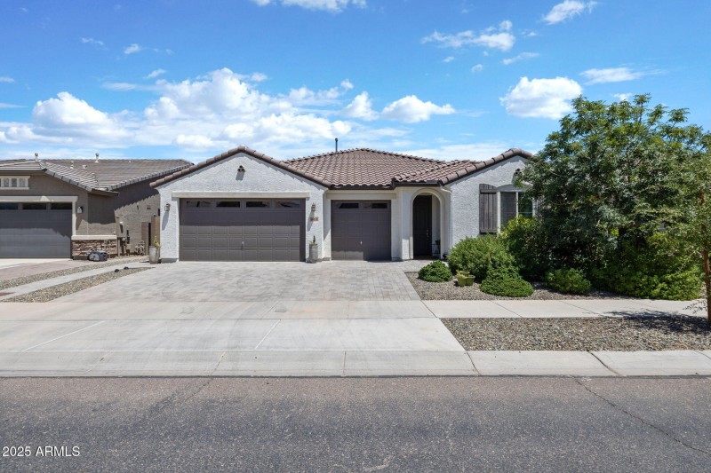 16118 W Desert Hills Dr Surprise - 205
