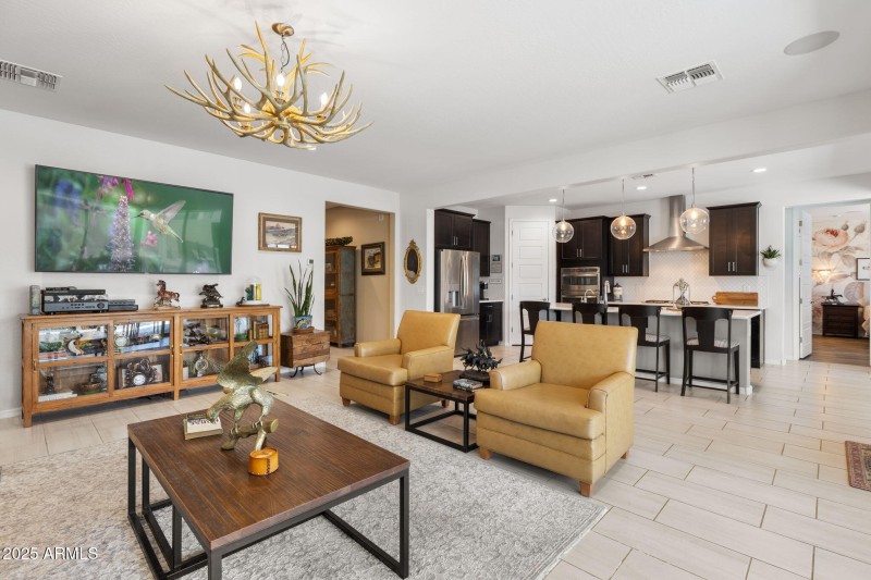16118 W Desert Hills Dr Surprise - 303