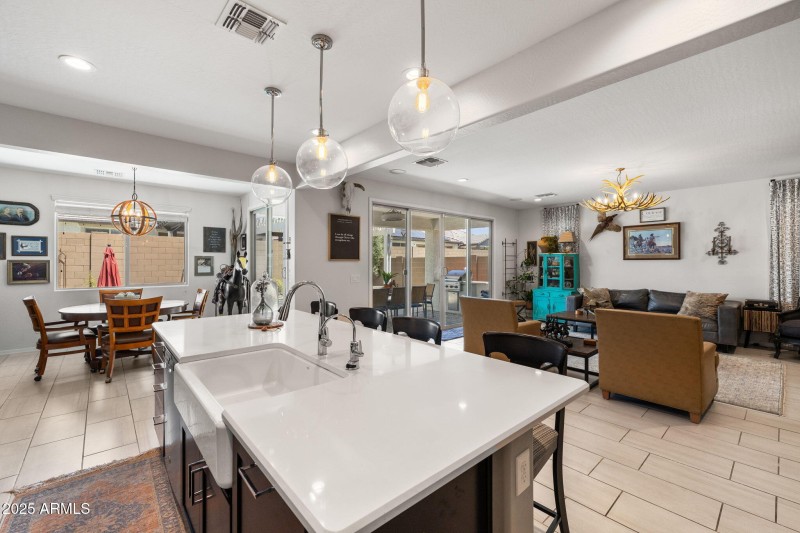 16118 W Desert Hills Dr Surprise - 333