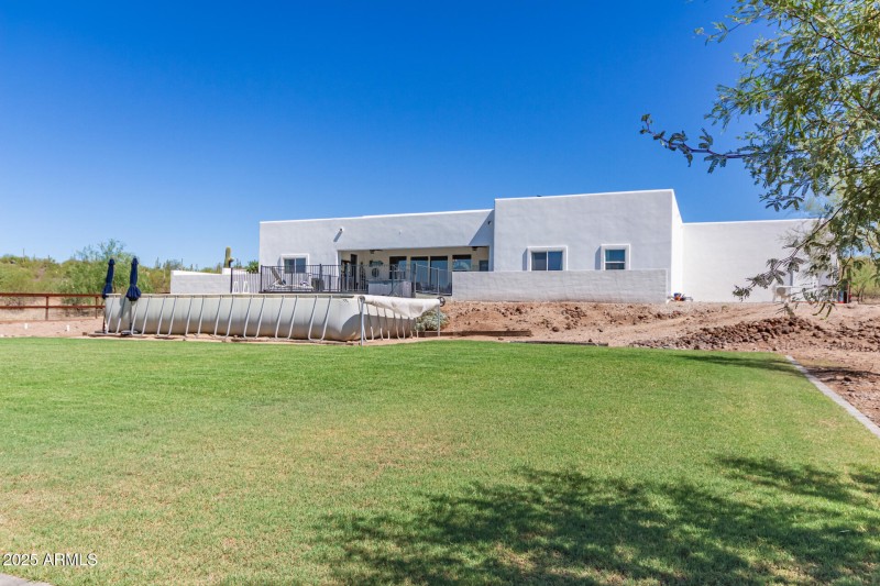 Grassy lawn