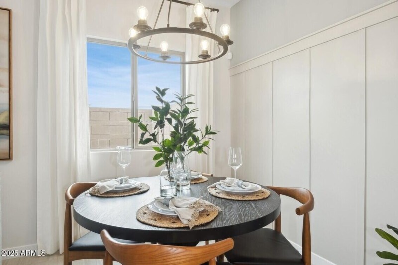158015_Laveen Place_Carina_Dining Area