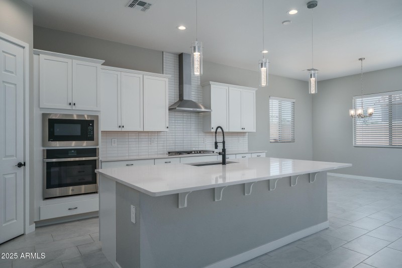 8) KITCHEN