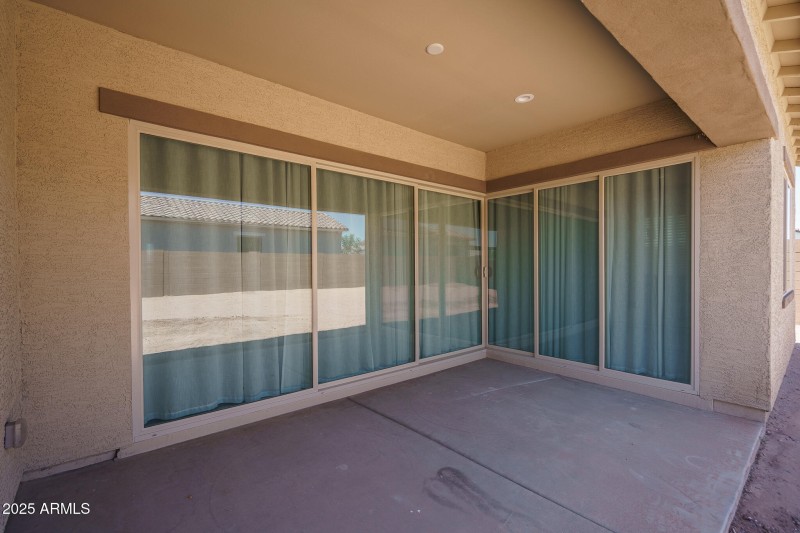 27) BACK PATIO