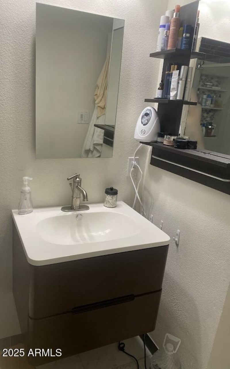 Upstairs Bathroom 5
