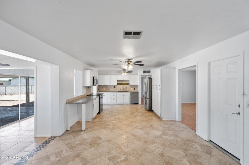 Dining to Kitchen