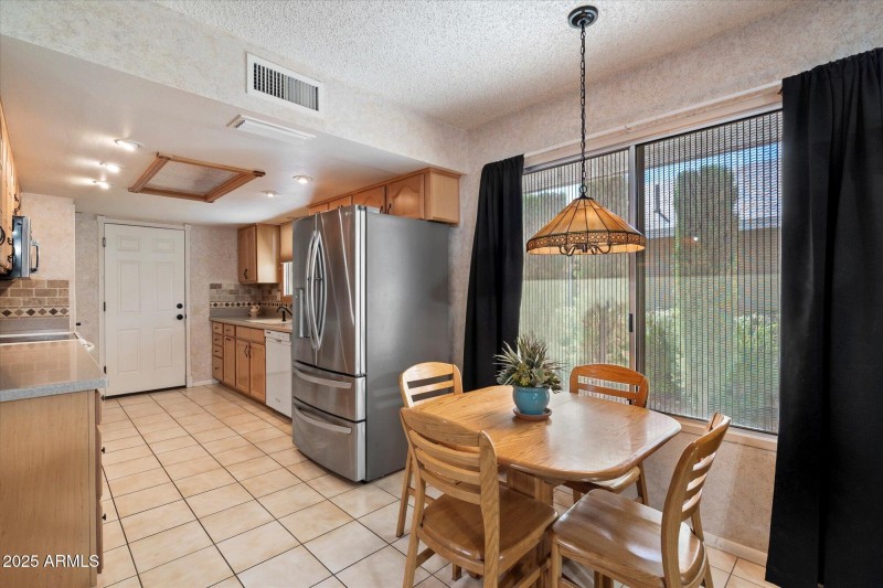 Eat In Kitchen