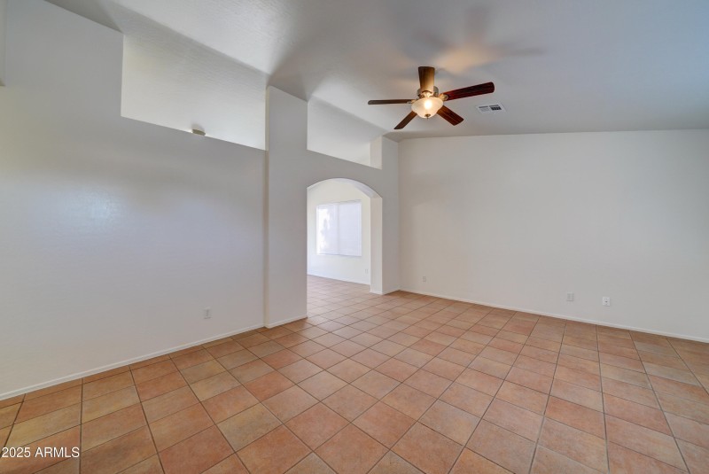 568 E Mesquite-7