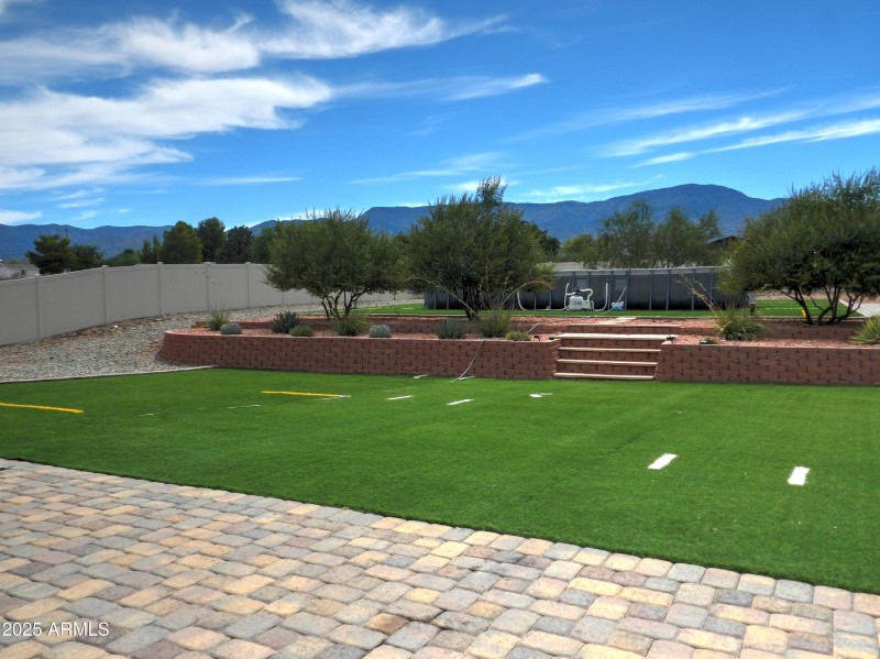 Art Lawn