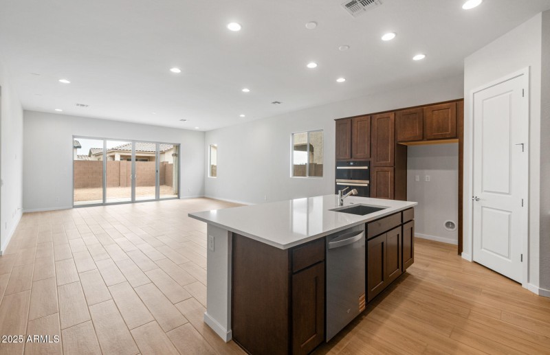 Kitchen/Cafe/Gathering Room