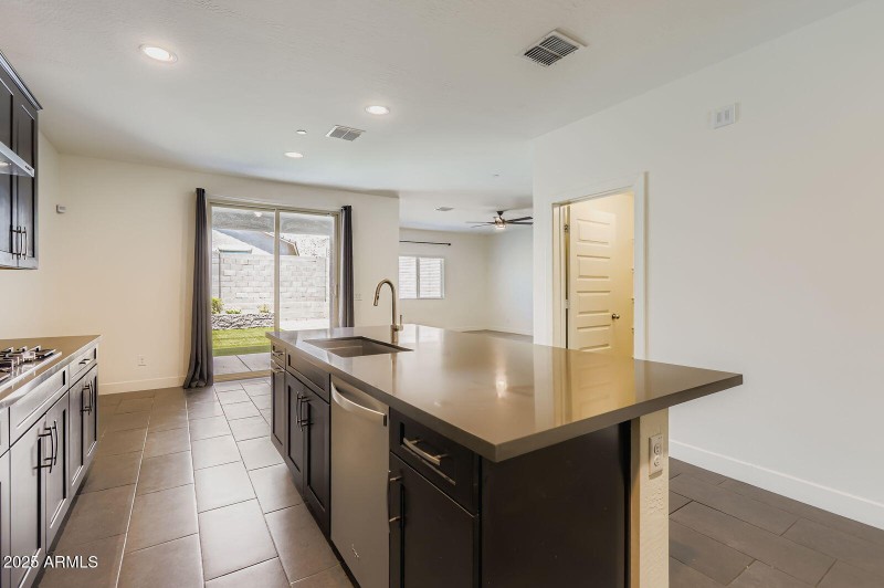 2364 212th Ave - Web Quality - 008 - 10