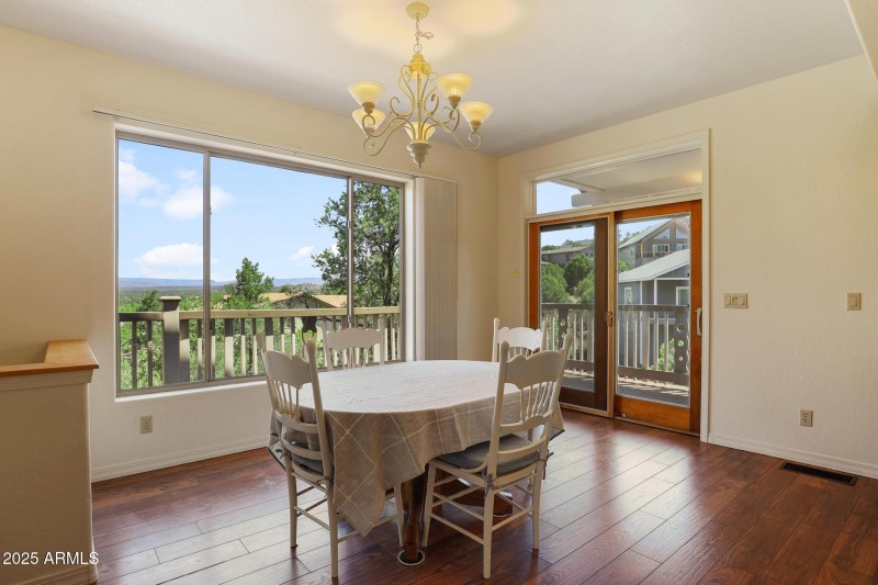 Dining Room (1)