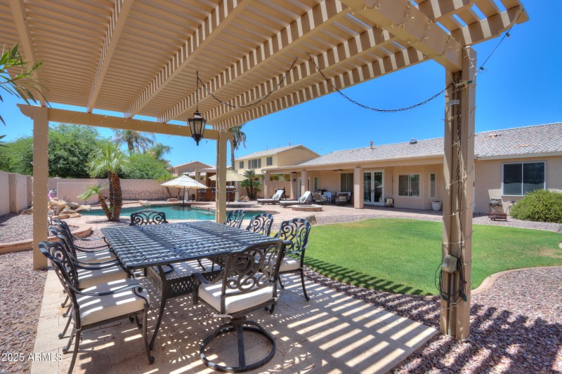 Expansive Backyard Retreat!