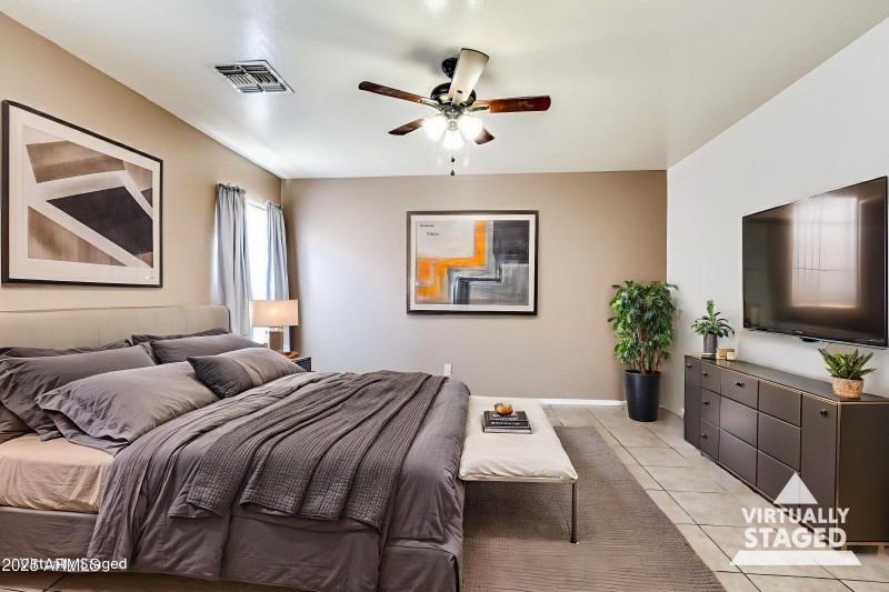 7784 N-019-044-N56thDrGl-MLS_Size