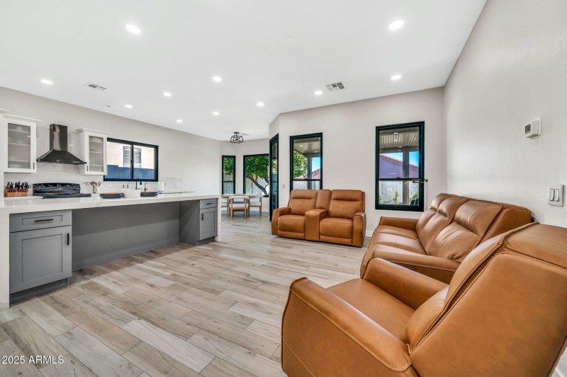 6625 W Cavedale Dr-7