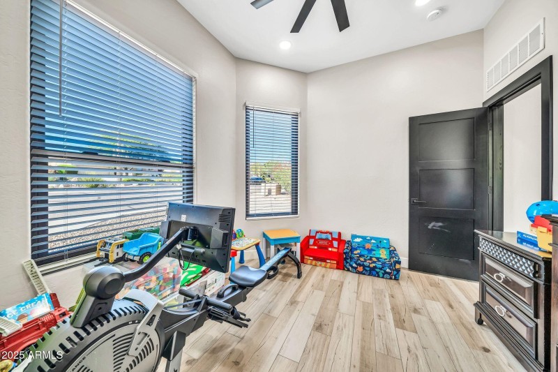 6625 W Cavedale Dr-28