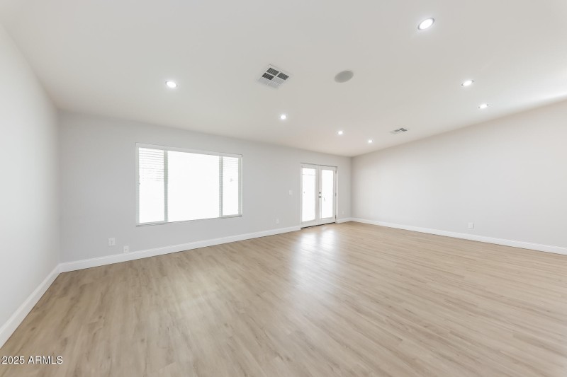 003-photo-living-room-14652259