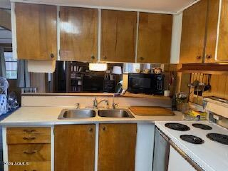 Kitchen sink