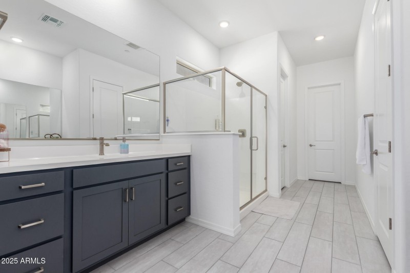 Main bathroom