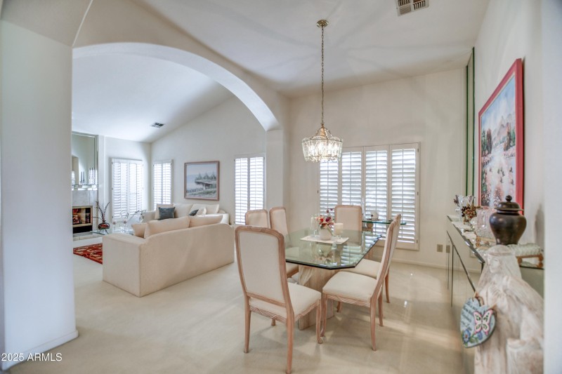09_Dining Room