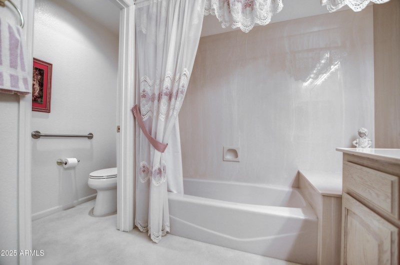 30_2nd Bathroom