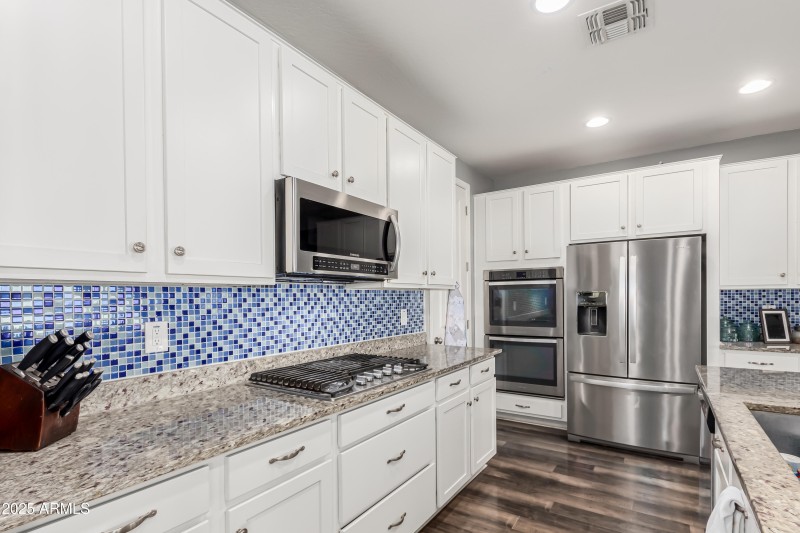 Lincoln - kitchen 3
