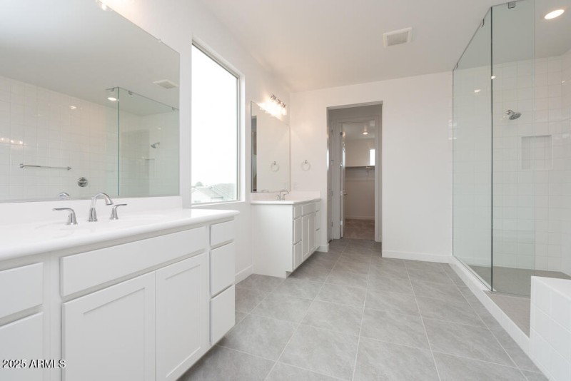 Tri Pointe Soleo 334 - Primary Bath-1ML