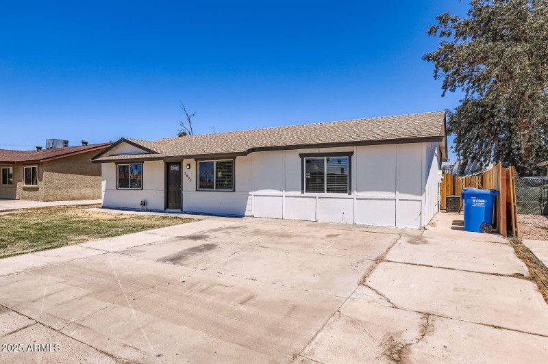 2837 N 71st Ave - Web Quality - 001 - 01