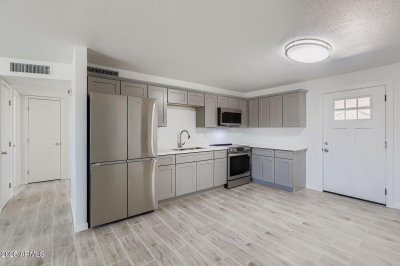 2837 N 71st Ave - Web Quality - 011 - 12