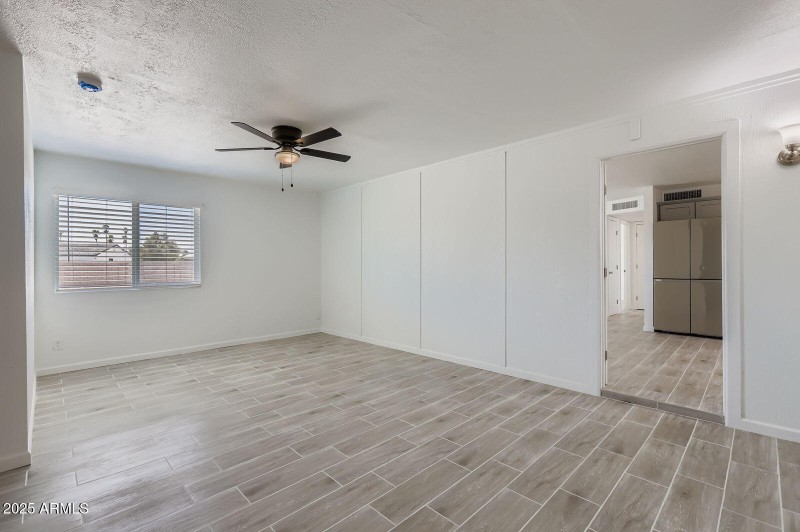 2837 N 71st Ave - Web Quality - 015 - 16