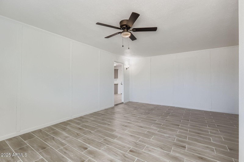 2837 N 71st Ave - Web Quality - 016 - 17