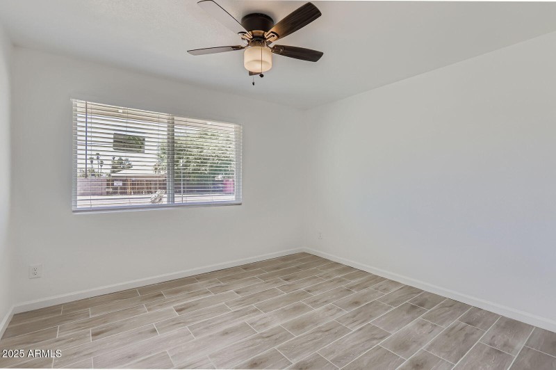 2837 N 71st Ave - Web Quality - 018 - 19
