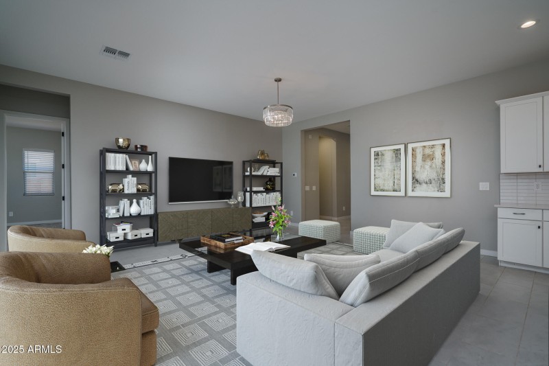 5VS) GREAT ROOM