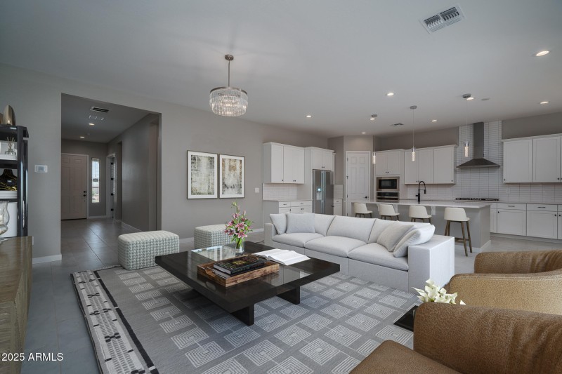 6VS) GREAT ROOM