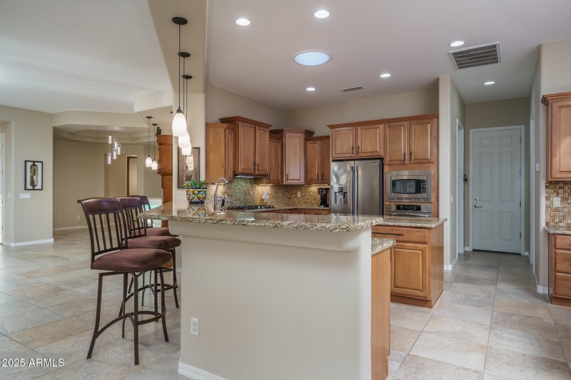 11) KITCHEN
