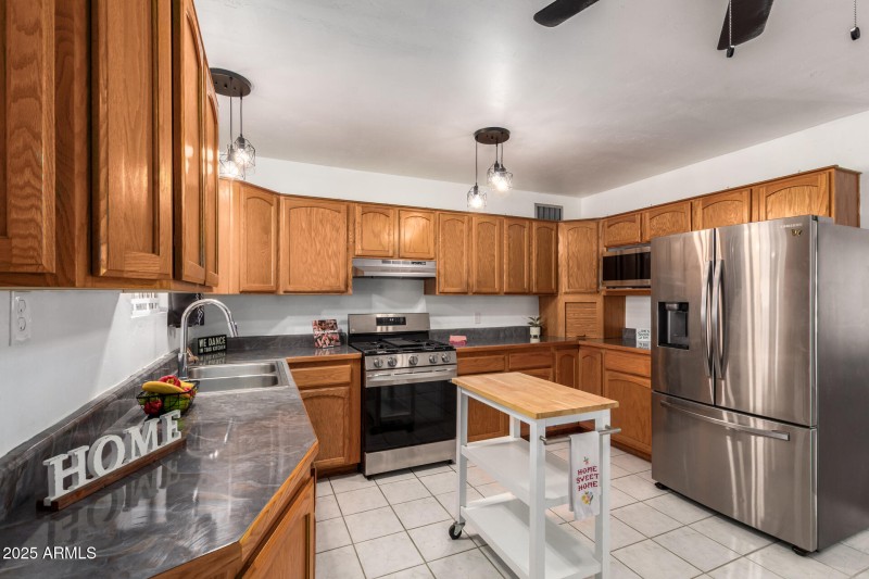 4A86A950-23F7-451B-B288-872EC22DD936