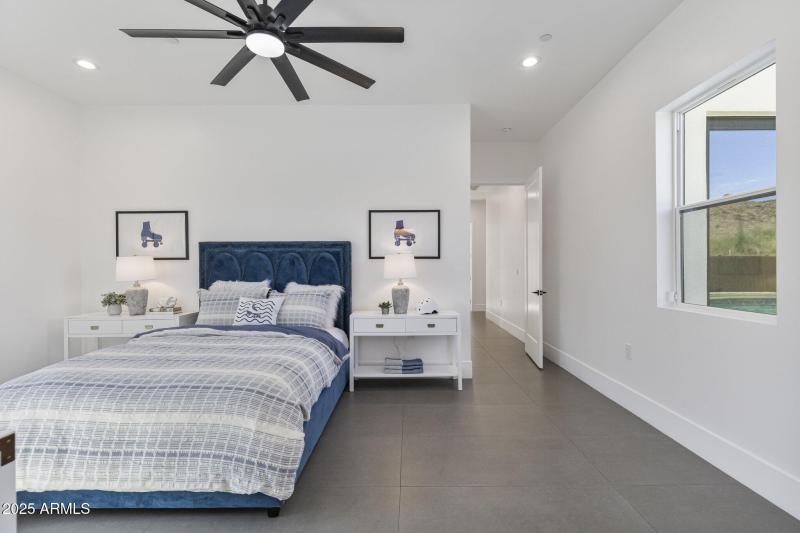 Guest Room 4