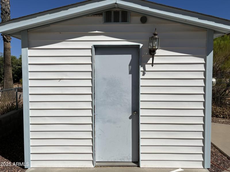 Shed