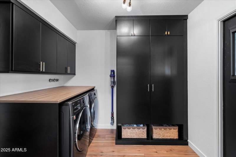 27-Laundry Room