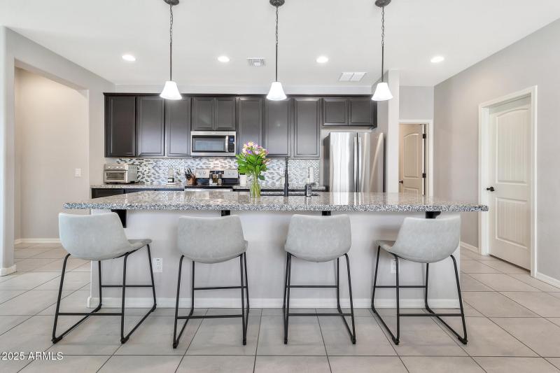 25583 S 224th Pl-11