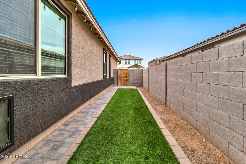 25583 S 224th Pl-36