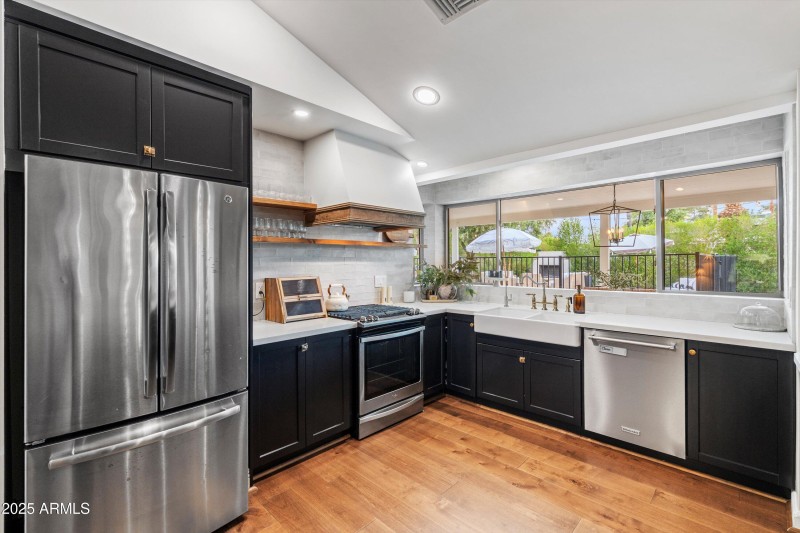 17-Kitchen