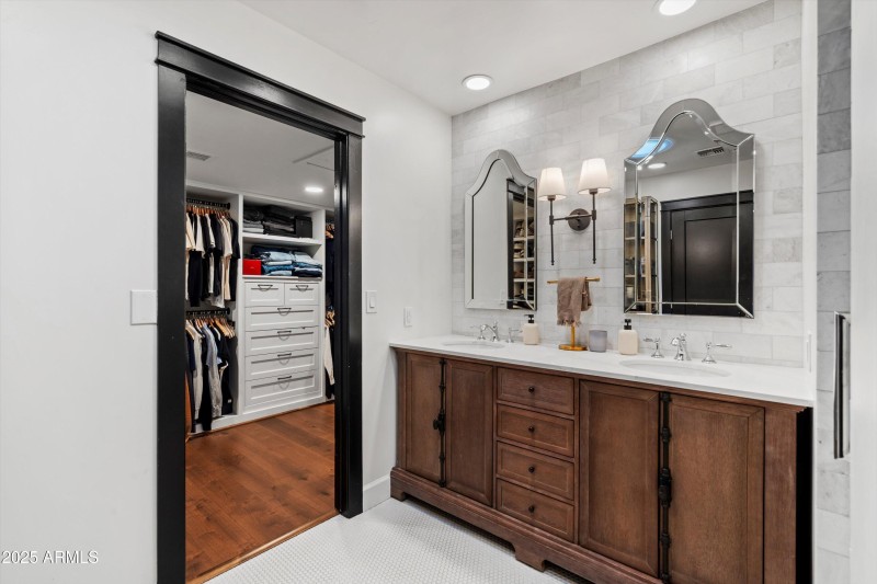 25-Master Bathroom