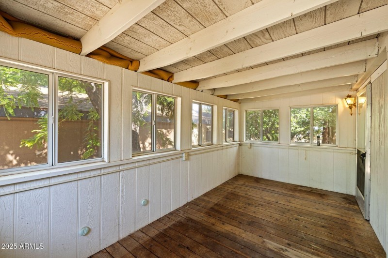 6_030-Patio 1